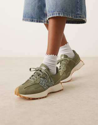 New Balance - 327 - Sneaker in Olivgrün mit Leopardenmuster-Detail