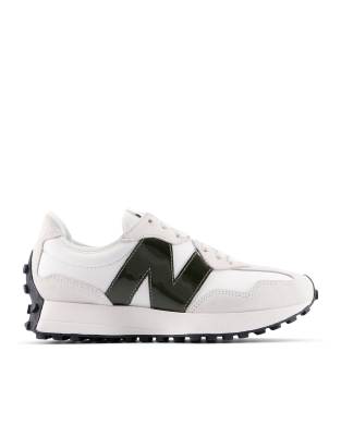 New Balance - 327 - Sneaker in Weiß mit Lack-Logo