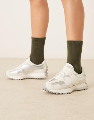 New Balance - 327 - Sneaker in Weiß und Silber