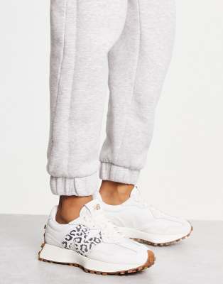 New Balance - 327 - Sneaker in Wollweiß mit Leopardenmuster