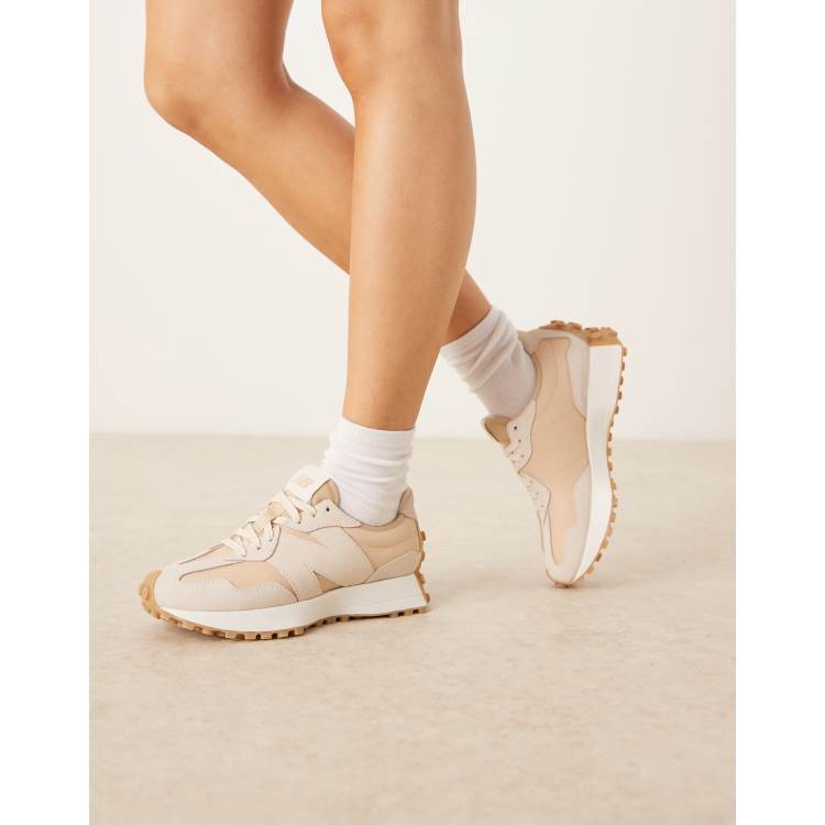 New Balance 327 スニーカー ベージュ New Balance 327 sneakers in beige and off-white with gumsole | ASOS