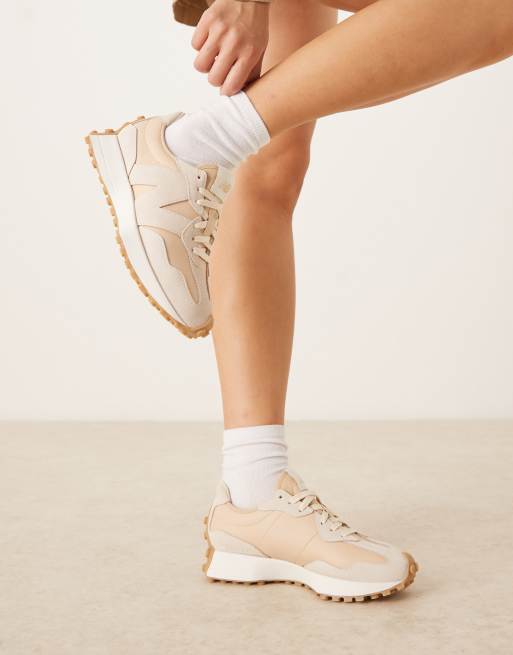New Balance 327 sneakers in beige and off-white with gumsole, 3 of 5