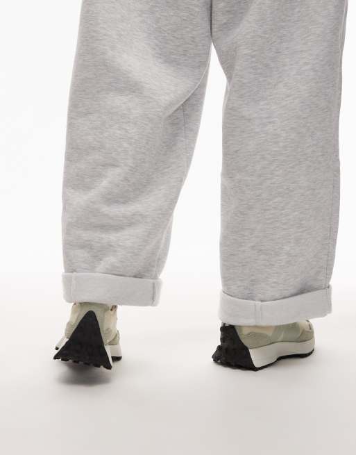 なつページ New Balance 327 sneakers in white and beige with light green