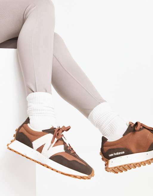 beskyttelse region Recite New Balance 327 sneakers in brown | ASOS