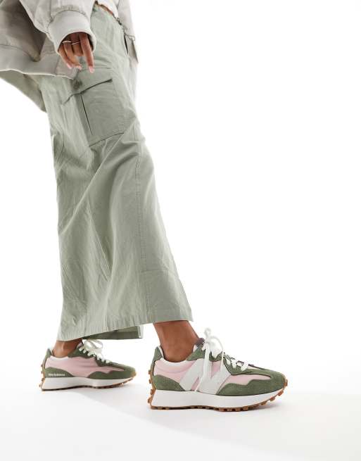 きんきん☆ New Balance 327 sneakers in khaki with pink details | ASOS