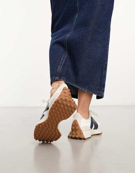 New Balance 327 sneakers in off white and navy, 4 of 4