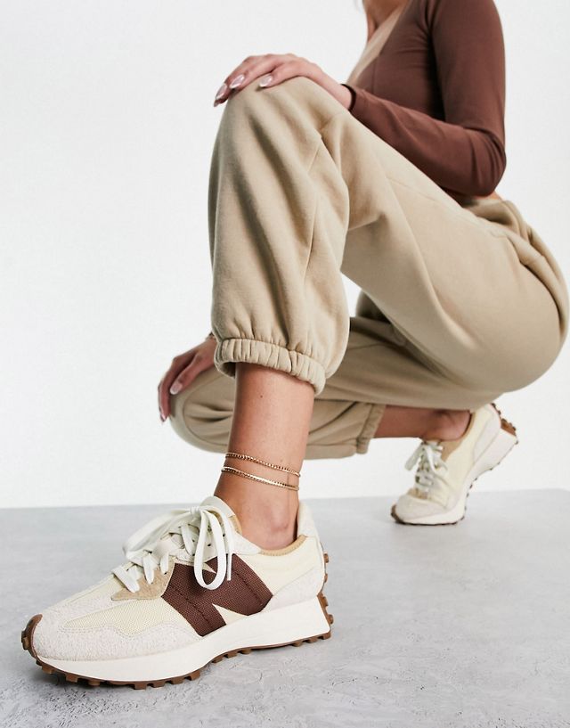 New Balance 327 sneakers in off white with brown detail - Exclusive to ASOS