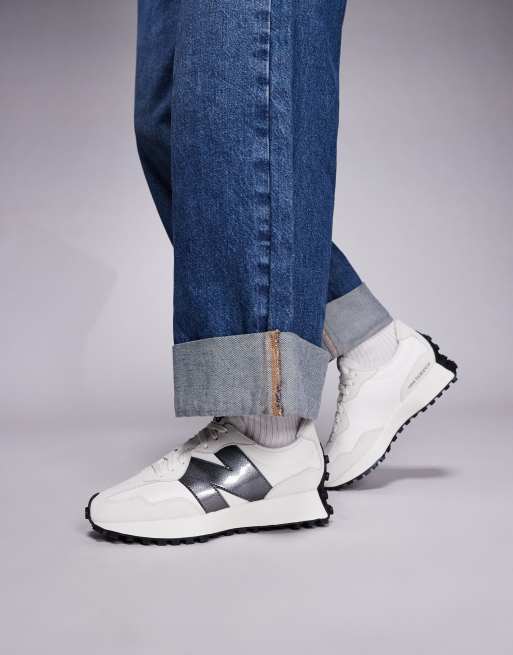 New Balance - 327 - Sneakers met logo van lakleer in wit, 5 van 5