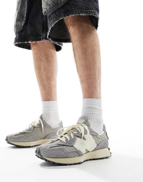 New Balance 327 trainers in grey - view 1