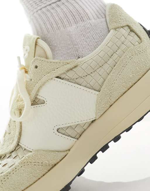 New Balance 327 trainers in neutral green, 4 of 5