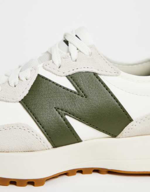 New Balance 327 trainers in off white and green, 2 of 4