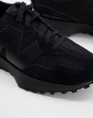 new balances all black
