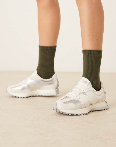 New Balance 327 trainers in white and silver - view 1