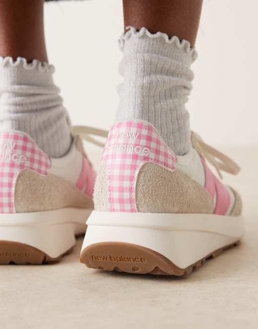 New Balance 370 trainers in pink gingham - Exclusive to ASOS