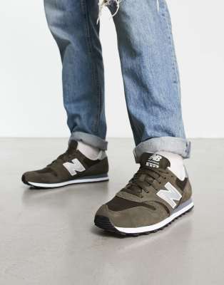 New Balance 373 trainers in khaki and off white-Green