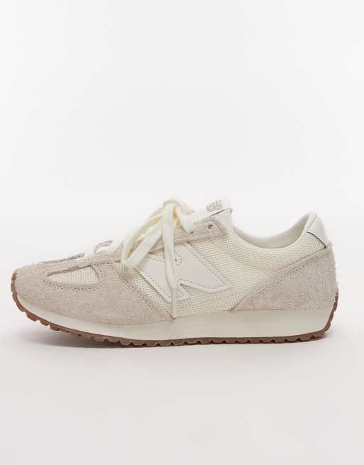 New Balance 471 gum sole sneakers in beige and white, 2 of 5