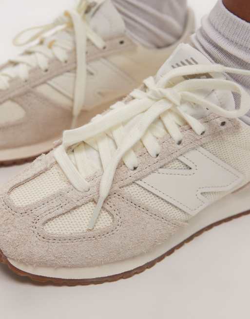 New Balance 471 gum sole sneakers in beige and white, 4 of 5