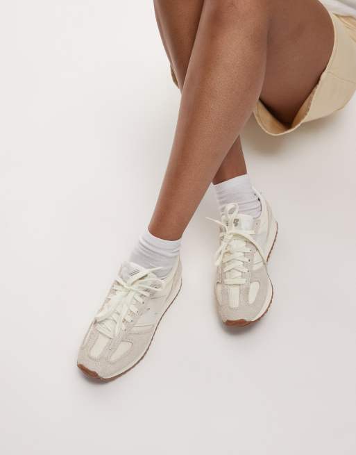 New Balance 471 gum sole sneakers in beige and white, 5 of 5
