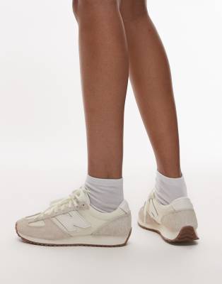 New Balance 471 gum sole trainers in beige and white - view 1
