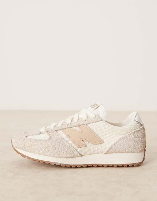 New Balance 471 trainers in off white and taupe , 2 of 5