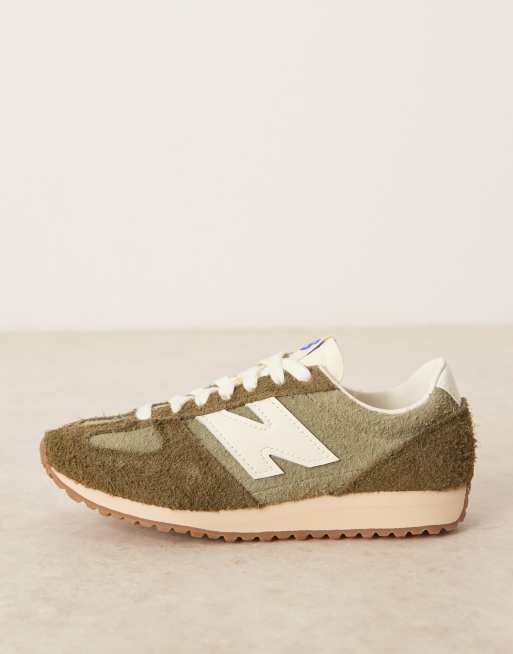 New Balance - 471 - Uniseks sneakers in groen met wit detail | ASOS
