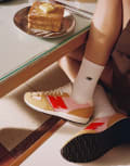 [New Balance] New Balance 471 unisex sneakers in brown and pink 42 TAN