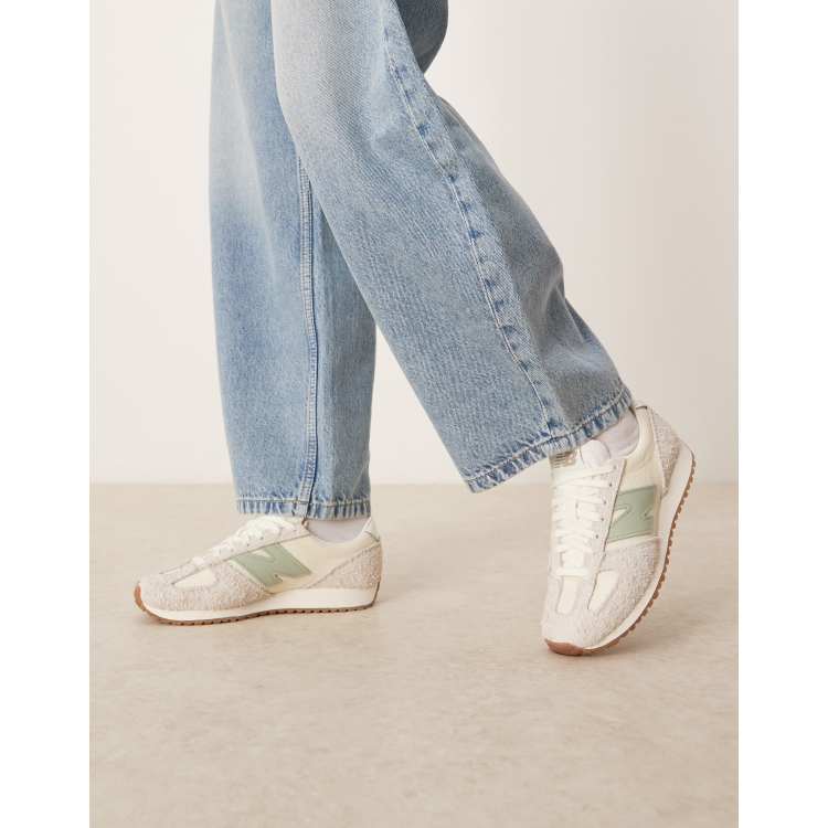 New Balance 471 Unisex sneakers in off white and khaki green | ASOS