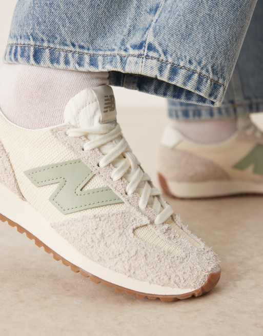 New Balance 471 unisex sneakers in off white and khaki