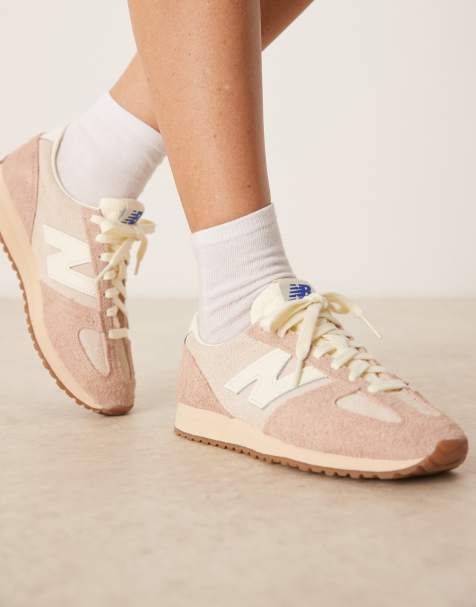 New Balance 471 unisex trainers in light pink - view 1