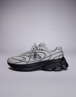  5030 trainers  and black