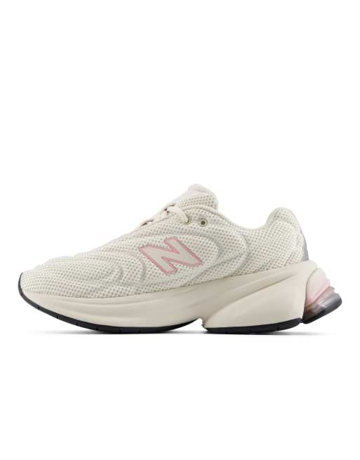 New Balance 5030 trainers in white, 3 of 4