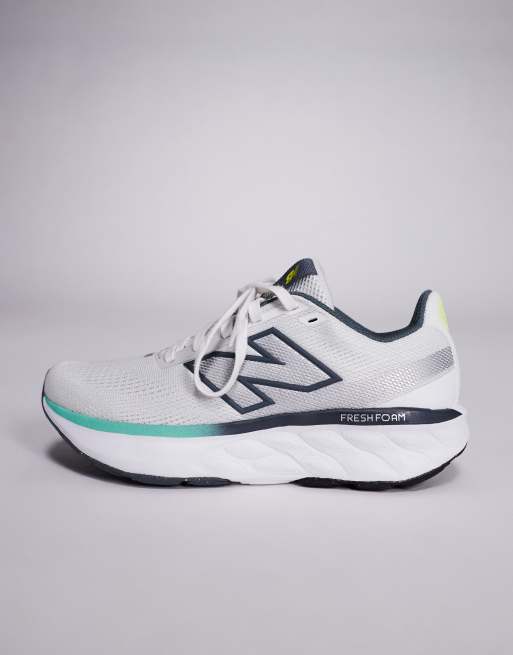 New Balance – 520 – Laufschuhe in Wollweiß und Grün, 2 von 5