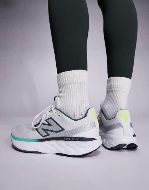 New Balance – 520 – Laufschuhe in Wollweiß und Grün, 4 von 5