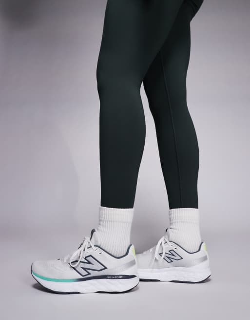 New Balance – 520 – Laufschuhe in Wollweiß und Grün, 5 von 5