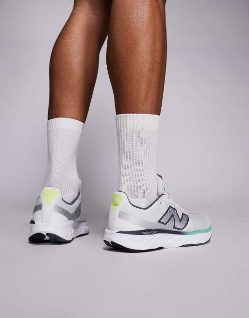 New Balance - 520 - Sneakers da corsa bianco sporco e verdi, 4 di 5