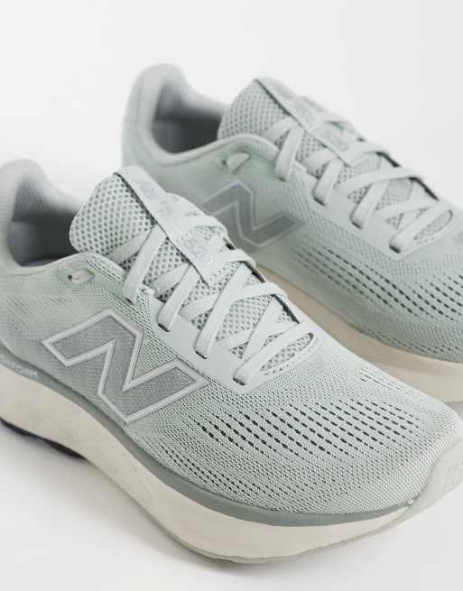 New Balance 520 sneakers i grått, 4 av 5