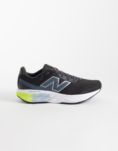 New Balance 520 sneakers in black - view 1