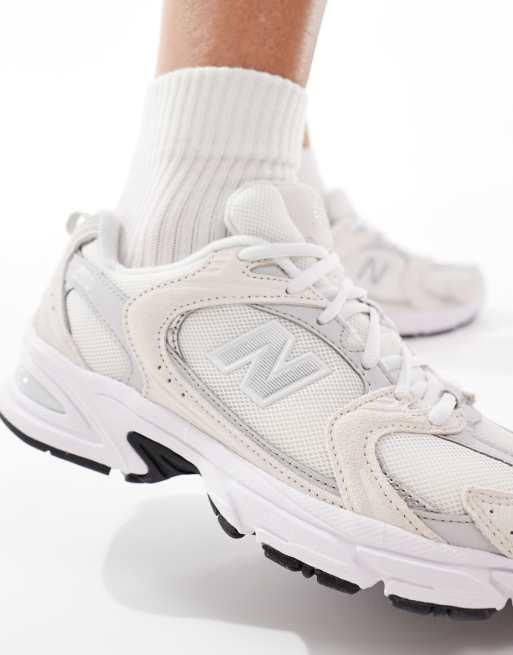 New Balance 530 trainers in off white