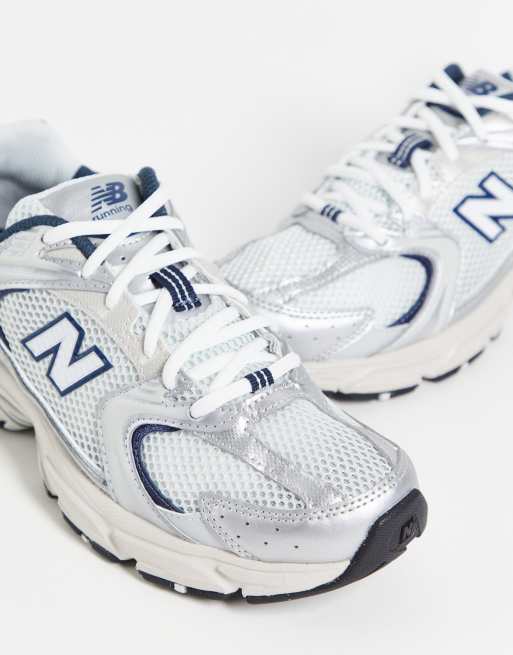 New balance bleu hot sale marine et grise