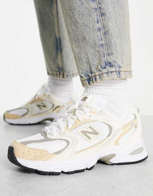 New Balance – 530 – Beige och silverfärgade sneakers, exklusivt hos ASOS