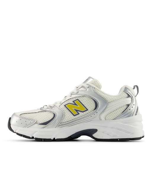 New Balance – 530 – Sneaker in Metallic-Silber, 3 von 4