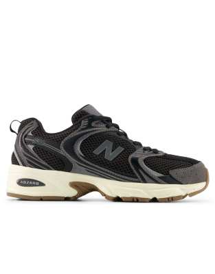 New Balance - 530 - Sneaker in Schwarz mit Lackoptik