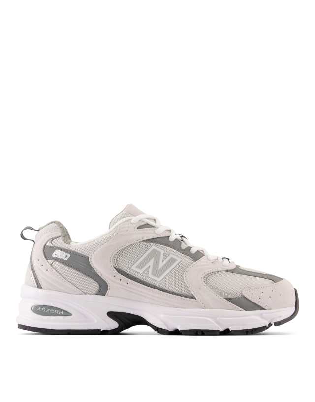 New Balance 530 sneakers in light gray