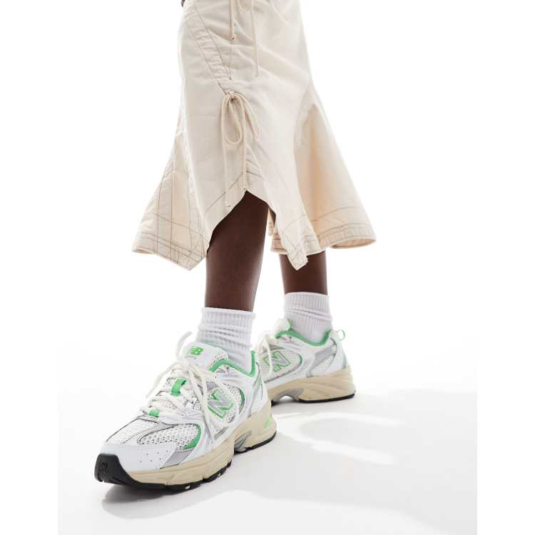 ニューバランス New Balance 530 White-Green New Balance 530 sneakers in white with green detail | ASOS