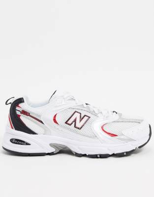 New Balance - 530 - Sneakers in wit, rood en zilver | ASOS