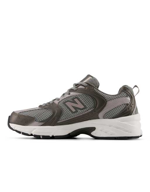 New Balance - 530 - Sneakers in zwart metallic, 4 van 4