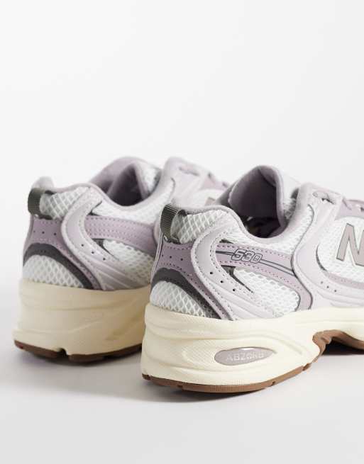 New Balance - 530 - Sneakers van lakleer in grijs, 2 van 5