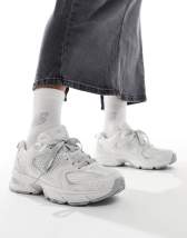 New Balance 530 trainers in beige