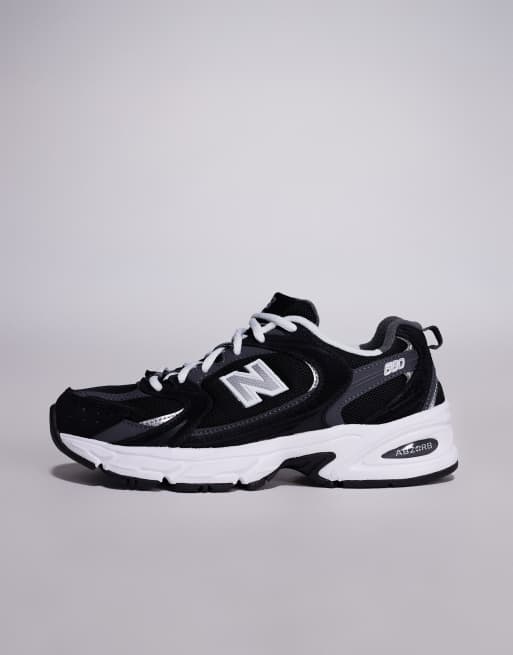 New Balance 530 trainers in black 