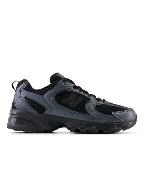 New Balance 530 trainers in black - view 1